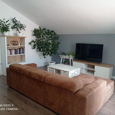 Уютна Къща Lägenhet Sliven Exteriör bild